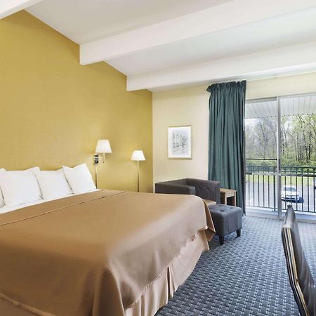 Howard Johnson By Wyndham نيوبورج المظهر الخارجي الصورة