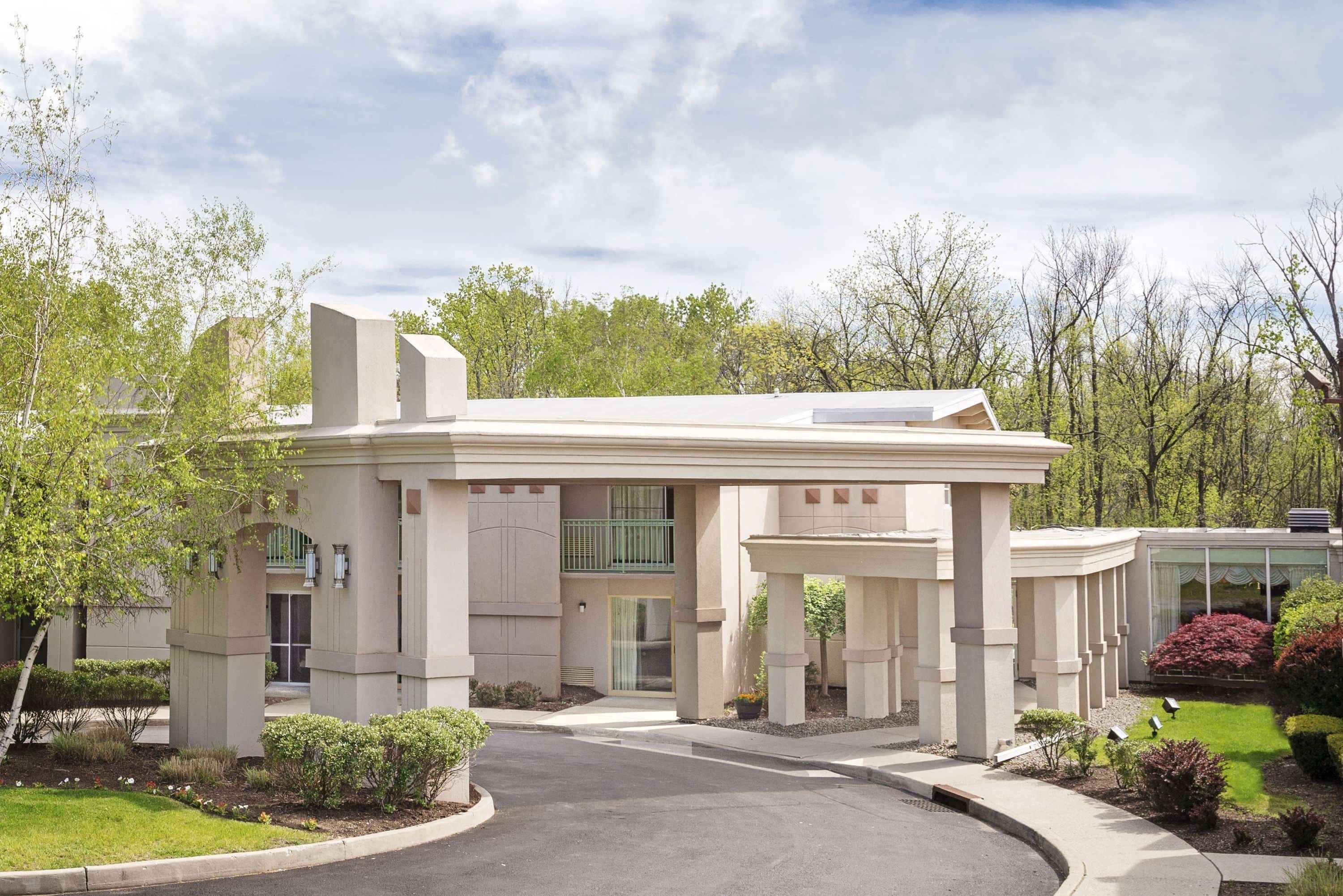 Howard Johnson By Wyndham نيوبورج المظهر الخارجي الصورة