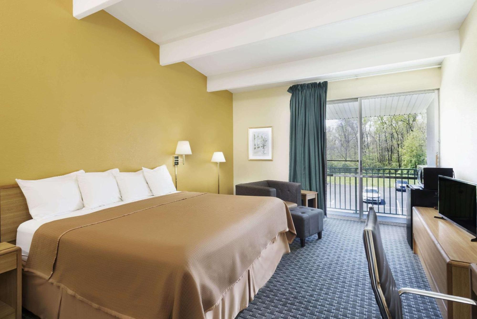 Howard Johnson By Wyndham نيوبورج المظهر الخارجي الصورة
