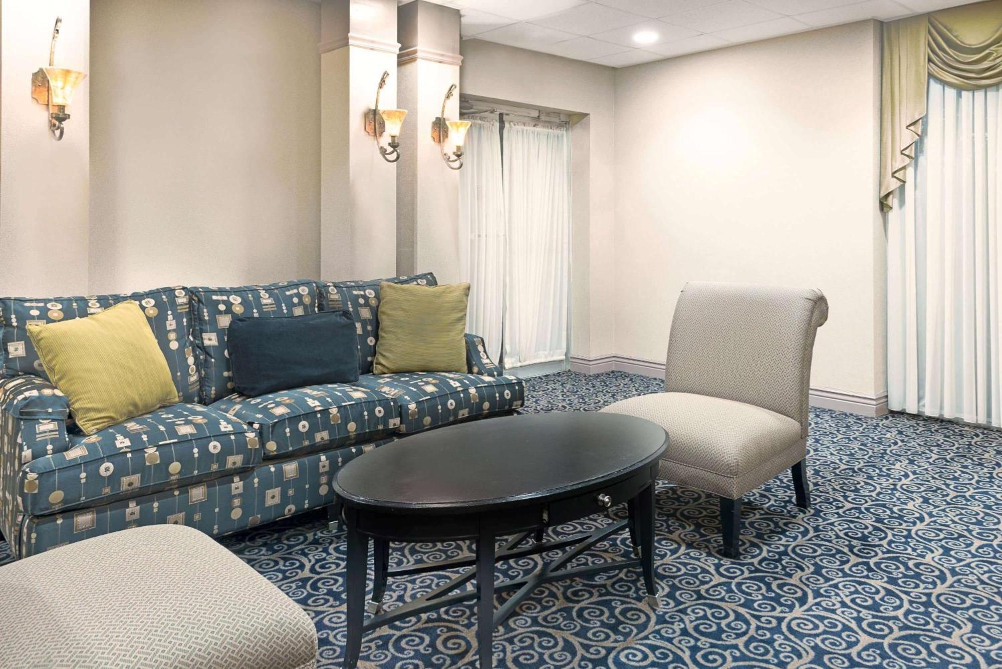 Howard Johnson By Wyndham نيوبورج المظهر الخارجي الصورة