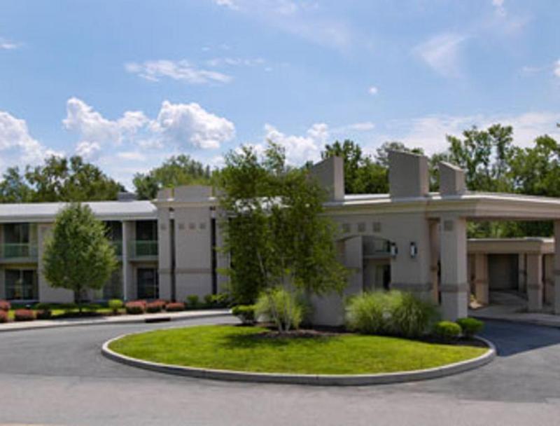 Howard Johnson By Wyndham نيوبورج المظهر الخارجي الصورة