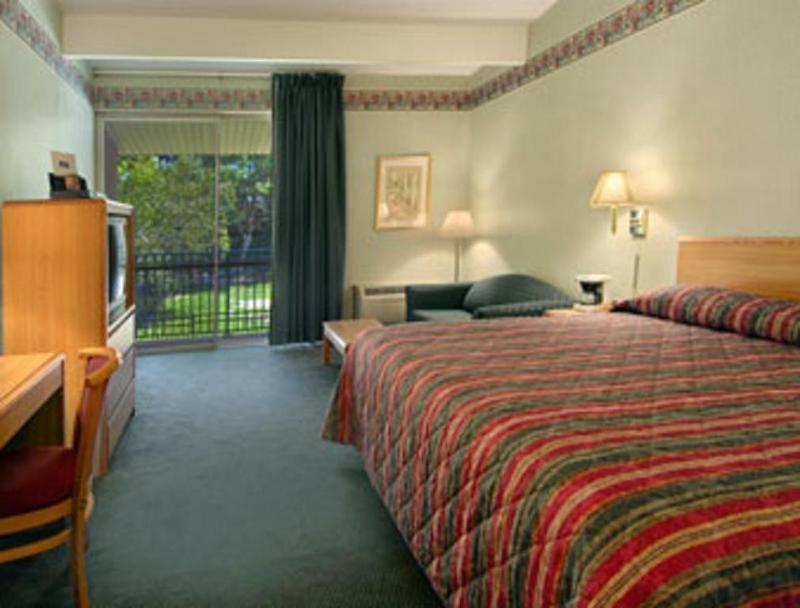 Howard Johnson By Wyndham نيوبورج المظهر الخارجي الصورة
