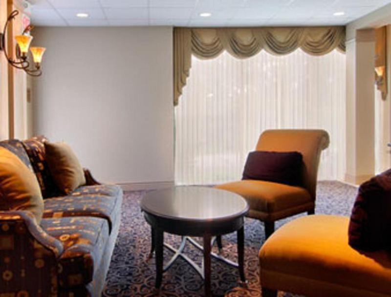 Howard Johnson By Wyndham نيوبورج المظهر الخارجي الصورة